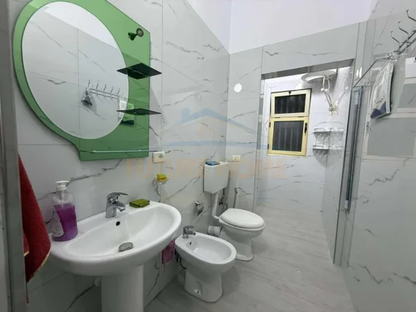 Tirane, jepet me qera ambjent biznesi Kati 0, 42 m² 500 € (HIM KOLLI)  UNA56290