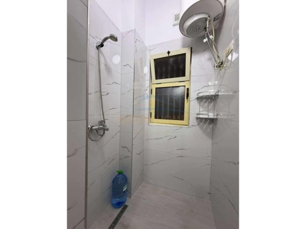 Tirane, jepet me qera ambjent biznesi Kati 0, 42 m² 500 € (HIM KOLLI)   UNA56290