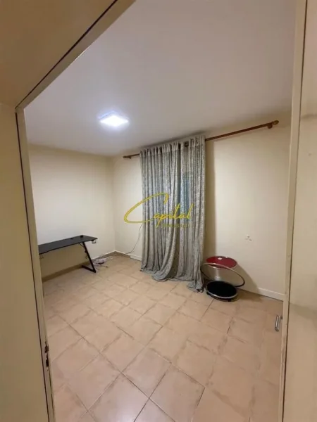 Tirane, jepet me qera apartament 2+1+Ballkon Kati 5, 100 m² 650 € (KOMUNA E PARISIT)