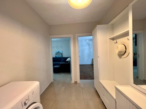Tirane, jepet me qera apartament 3+1+Ballkon , 95 m² 700 € (Rruga Fortuzi)