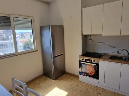Tirane, jepet me qera apartament 2+1+Ballkon Kati 4, 78 m² 550 € (Don Bosko)