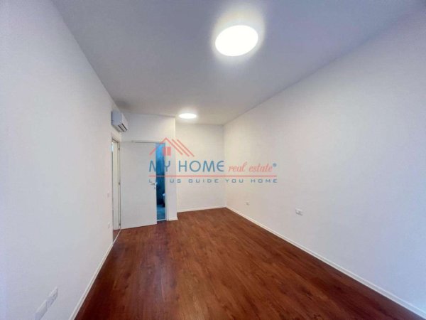 Tirane, jepet me qera zyre Kati 2, 100 m² 1.100 € (Komuna Parisit)