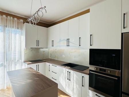Tirane, shitet apartament 2+1 Kati 9, 116 m² 