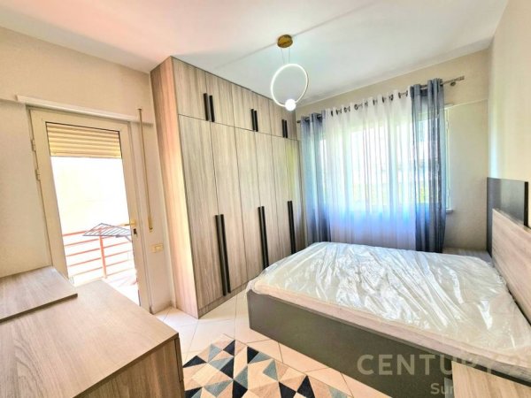 Tirane, jepet me qera apartament 1+1 Kati 3, 60 m² 480 € (Liqeni i thate)
