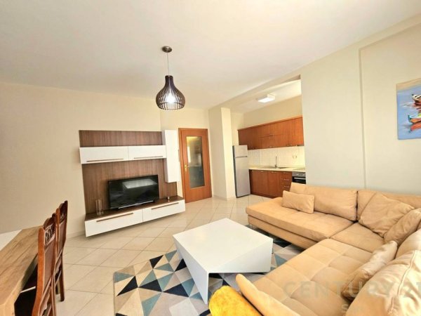 Tirane, jepet me qera apartament 1+1 Kati 3, 60 m² 480 € (Liqeni i thate)