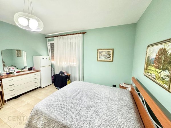 Tirane, shitet apartament 2+1 Kati 8, 253.000 m² 253.000 € (ISH EKSPOZITES)