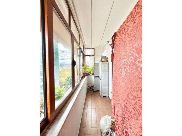 Tirane, shitet apartament 2+1 Kati 8, 253.000 m² 253.000 € (ISH EKSPOZITES)