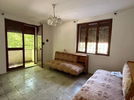 Tirane, shitet apartament 3+1 Kati 2, 80 m² 15.000.000 € 