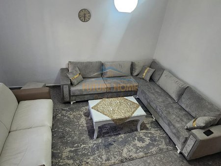 Tirane, jepet me qera apartament 1+1 Kati 1, 60 m² 500 € 