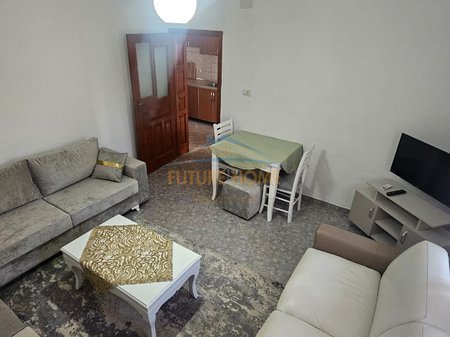 Tirane, jepet me qera apartament 1+1 Kati 1, 60 m² 500 € 