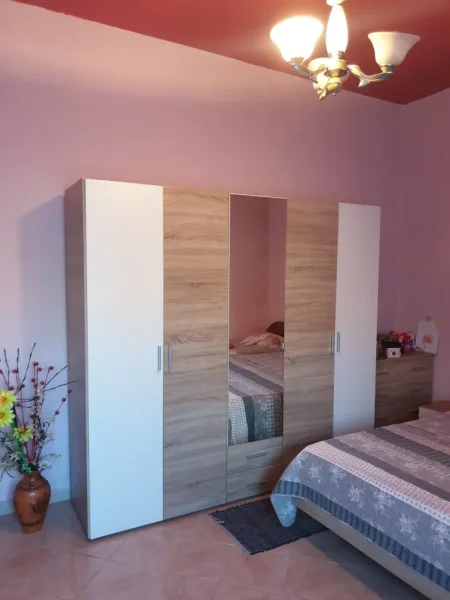 Tirane, jepet me qera shtepi 3+1+Ballkon Kati 1, 120 m² 650 € (ferit xhajko)