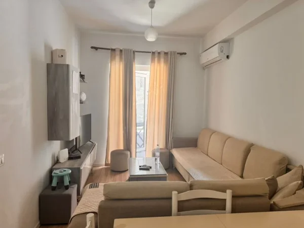 Tirane, jepet me qera apartament 2+1+Ballkon Kati 2, 72 m² 500 € (pasho hysa ( mangalem 21 ))