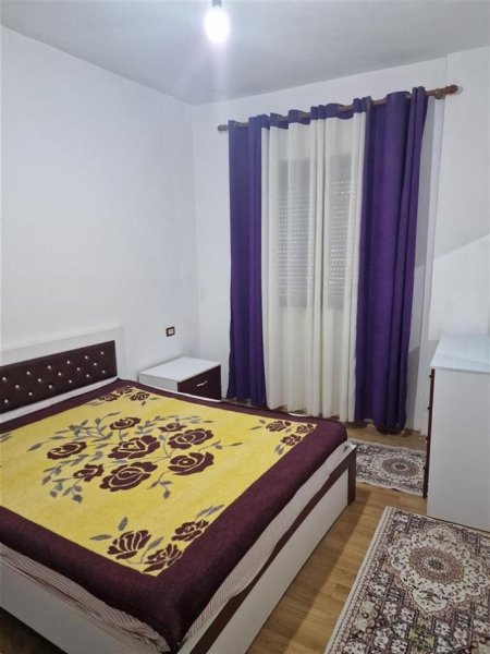 Tirane, jepet me qera apartament 3+1+Ballkon Kati 3, 112 m² 400 € (ne rrugen Jordan Misja Tirane)