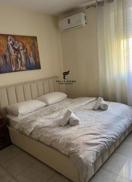 Tirane, jepet me qera apartament 1+1 Kati 3, 64 m² 500 € (PAZARI I RI)
