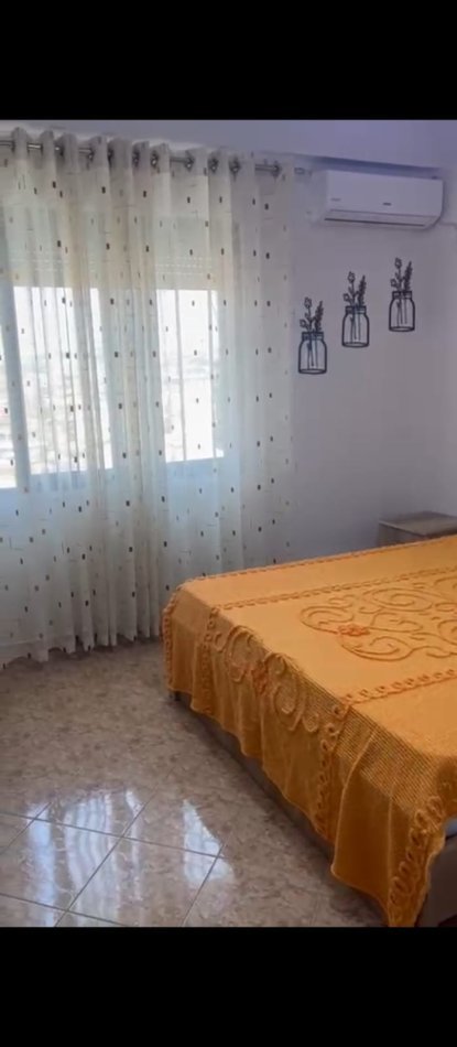 Tirane, jepet me qera apartament 3+1 Kati 4, 95 m² 650 € (Rruga Dibrës, pranë Fakultetit të Mjeksisë)