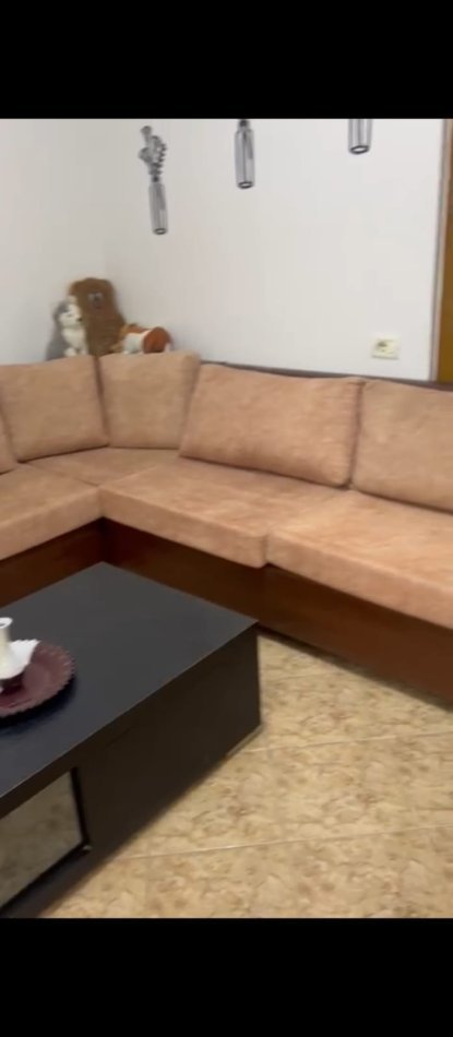Tirane, jepet me qera apartament 3+1 Kati 4, 95 m² 650 € (Rruga Dibrës, pranë Fakultetit të Mjeksisë)