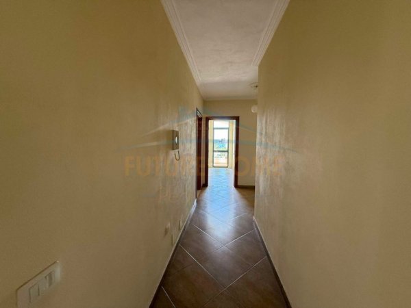 Tirane, jepet me qera apartament 2+1+Ballkon Kati 5, 98 m² 350 € (BULEVARDI BLU)     UNA55178