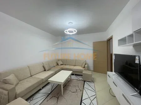 Tirane, jepet me qera apartament 2+1 Kati 3, 94 m² 480 € 