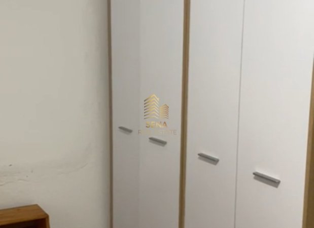 Tirane, jepet me qera garsonier 1+1 Kati 0, 30 m² 250 € (Rruga Petrit Caslli)