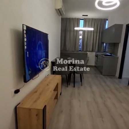 Tirane, jepet me qera apartament 1+1 Kati 2, 90 m² 650 € (Bulevardi Zogu i Pare)