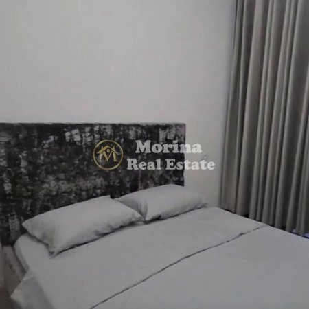 Tirane, jepet me qera apartament 1+1 Kati 2, 90 m² 650 € (Bulevardi Zogu i Pare)