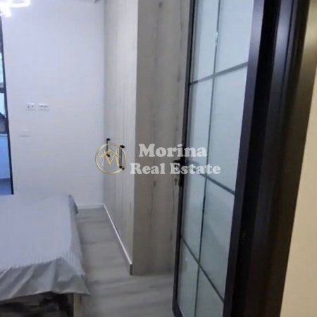 Tirane, jepet me qera apartament 1+1 Kati 2, 90 m² 650 € (Bulevardi Zogu i Pare)