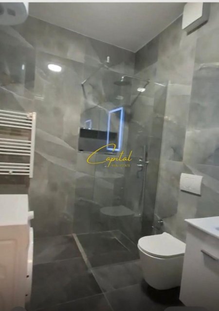 Tirane, jepet me qera 1+1+Ballkon Kati 2, 60 m² 650 € (BULEVARDI ZOGU 1)