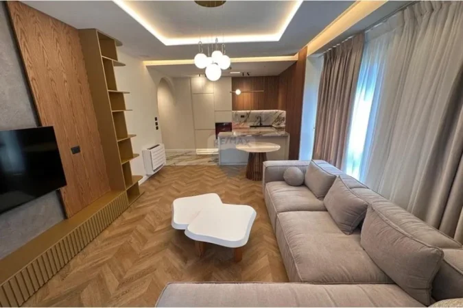 Tirane, shitet apartament 2+1+Ballkon , 120 m² 370.000 € 