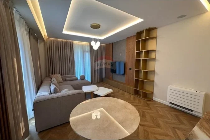 Tirane, shitet apartament 2+1+Ballkon , 120 m² 370.000 € 