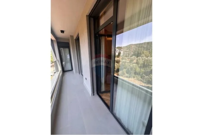 Tirane, shitet apartament 2+1+Ballkon , 120 m² 370.000 € 