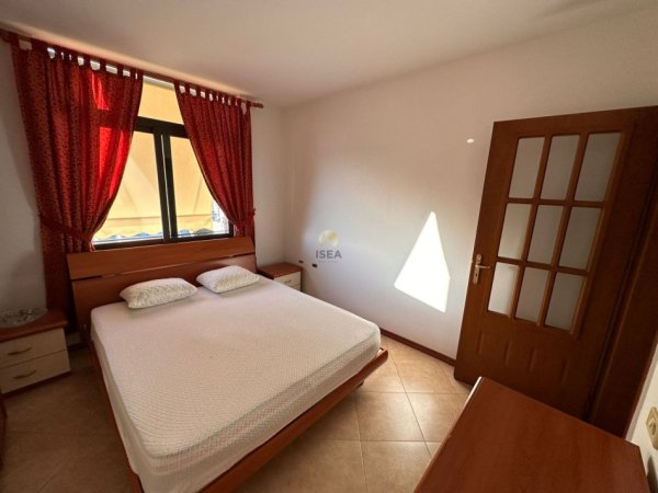 Tirane, jepet me qera apartament 1+1 Kati 8, 80 m² 770 € 