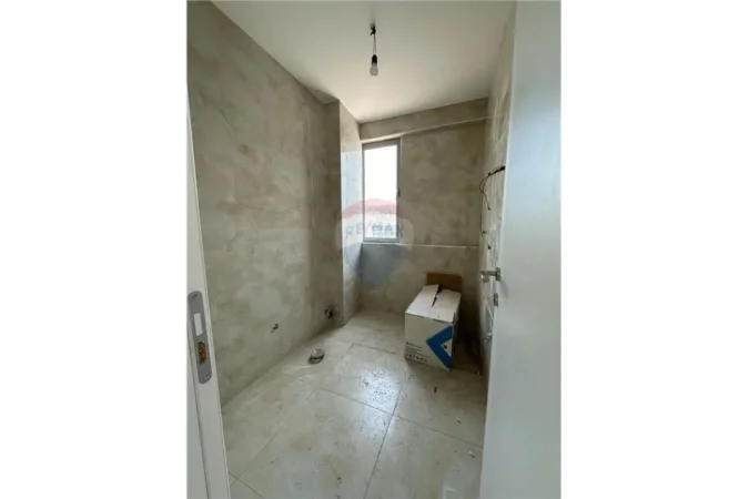 Tirane, shitet apartament 1+1 , 81 m² 114.000 € 