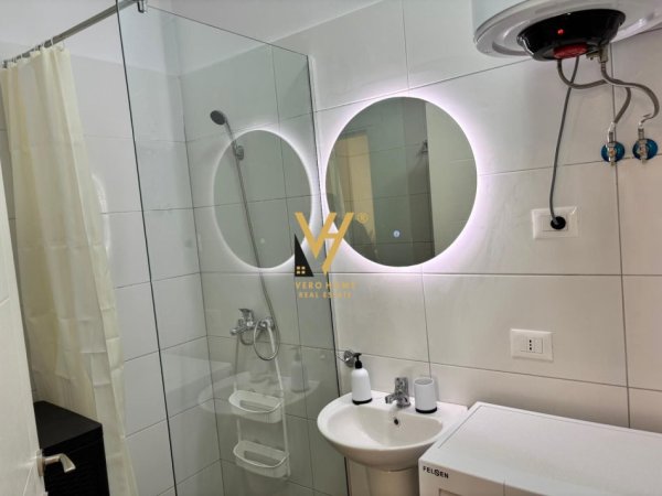 Tirane, jepet me qera apartament 1+1+Ballkon Kati 7, 65 m² 550 € (GRAND GALLERY)