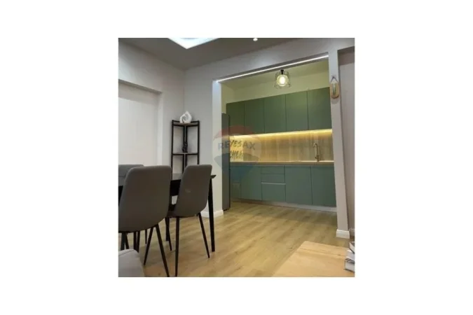 Tirane, jepet me qera apartament 2+1+Aneks+Ballkon Kati 11, 110 m² 860 € (Rruga e Kavajes)