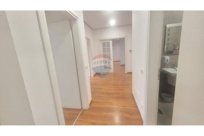 Tirane, shitet apartament 3+1+Ballkon , 145 m² 410.000 € 