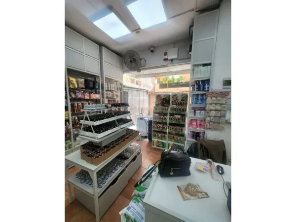 Tirane, shitet ambjent biznesi Kati 0, 33 m² 142.000 € (Rr.e Kavajes)