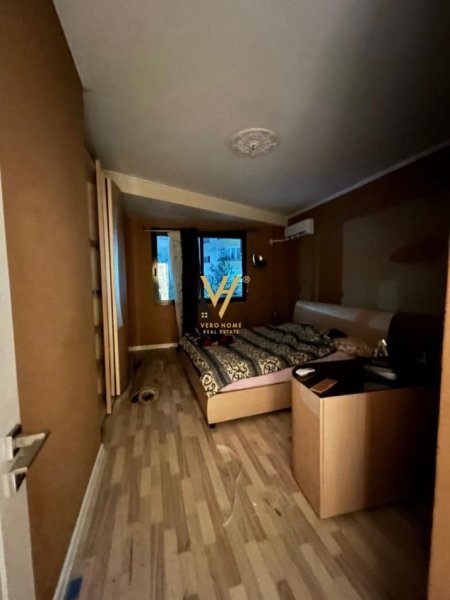 Tirane, jepet me qera apartament 2+1+Ballkon Kati 2, 95 m² 800 € (KOMUNA E PARISIT)