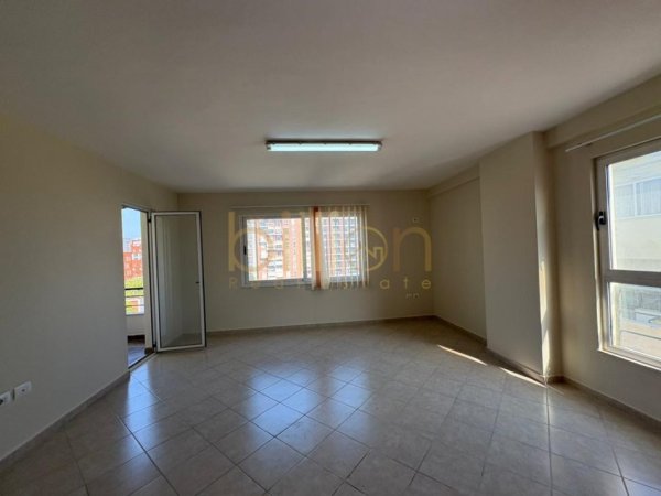 Tirane, shitet 2+1+Ballkon , 108 m² 135.000 € (Astir)