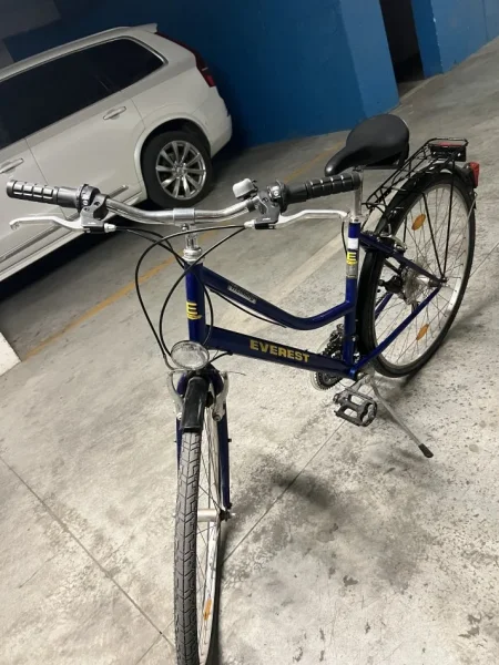 OKAZION ! Tirane, shes biciklete 28” Everest blu 130 €