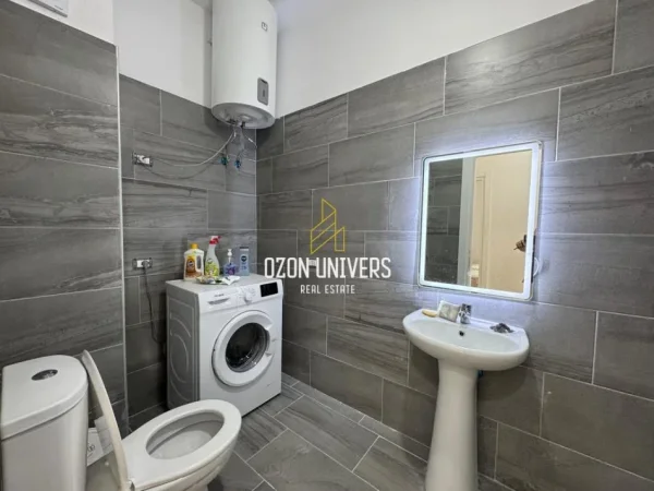 Tirane, jepet me qera apartament 2+1+Ballkon Kati 3, 92 m² 550 € (Pranë Vilës L, Astir)