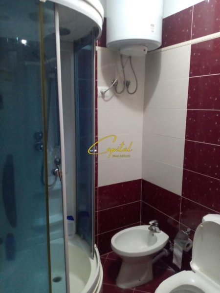Tirane, jepet me qera apartament 2+1+Ballkon Kati 2, 101 m² 600 € (LAPRAKE)