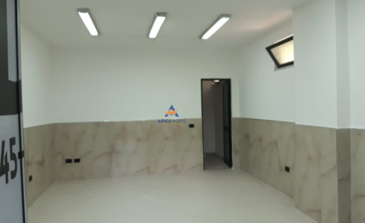 Tirane, jepet me qera ambjent biznesi Kati 0, 35 m² 400 € (RRUGA E BOGDANEVE,RRUGA E KAVAJES)