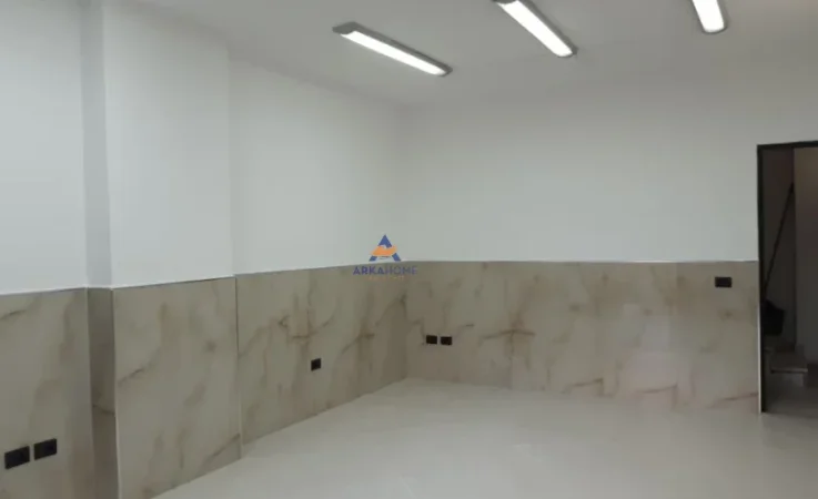 Tirane, jepet me qera ambjent biznesi Kati 0, 35 m² 400 € (RRUGA E BOGDANEVE,RRUGA E KAVAJES)