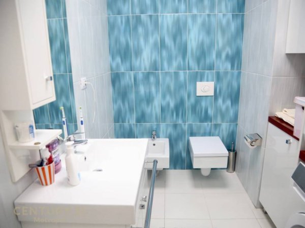 Tirane, shes apartament 2+1+Ballkon , 90 m² 455.000 € (Stadiumi Air Albania)