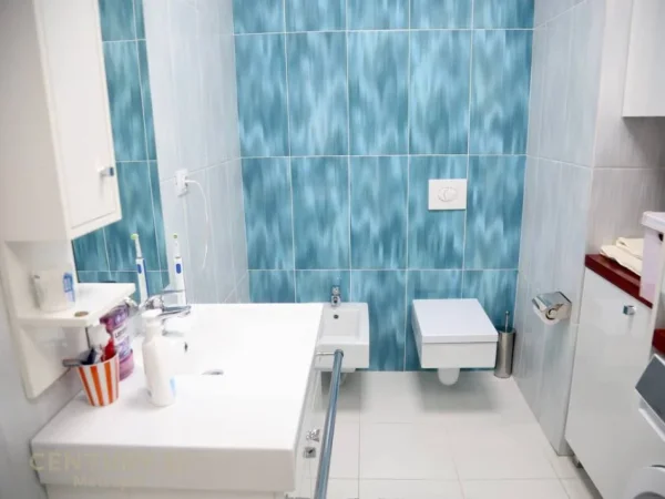 Tirane, shes apartament 2+1+Ballkon , 90 m² 455.000 € (Stadiumi Air Albania)