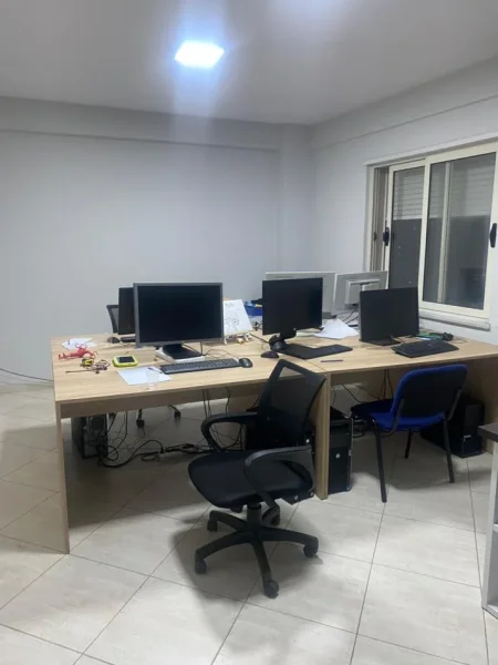 Tirane, jepet me qera apartament 2+1 Kati 7, 107 m² 600 € (Jordan Misja)