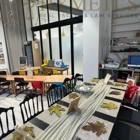 Tirane, jepet me qera ambjent biznesi Kati 0, 110 m² 1.700 € (Tirane, Rruga Jordan Misja, Pallati i Kontaktit)