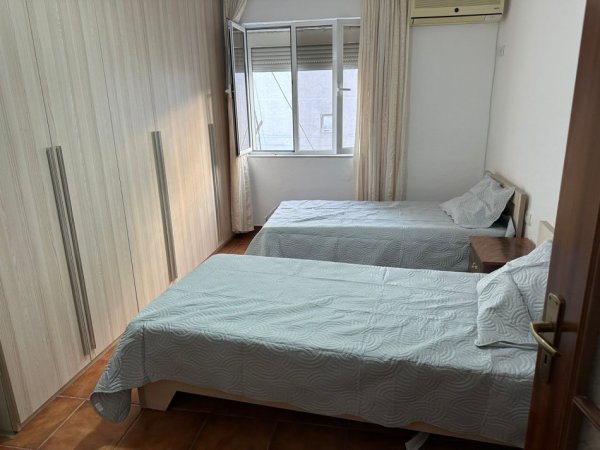 Tirane, jepet me qera apartament 2+1 Kati 6, 75 m² 680 € (Optika Roma)