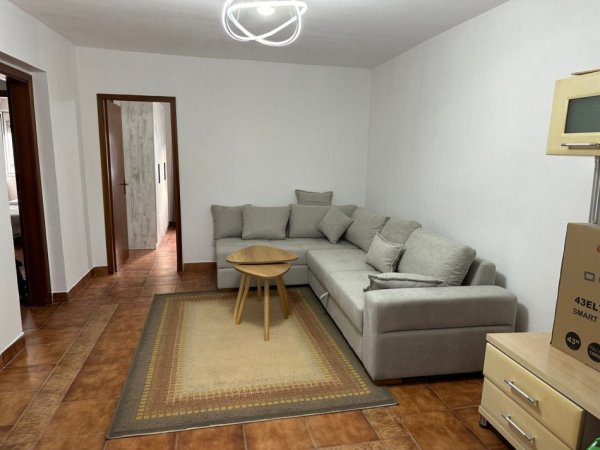 Tirane, jepet me qera apartament 2+1 Kati 6, 75 m² 680 € (Optika Roma)