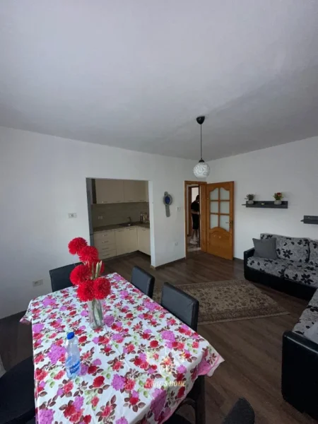 Durres, shes apartament 1+1+Ballkon Kati 4, 58 m² 68.000 € (SHITET Apartament • 1+1 + Ballkon 069 20 39 456 Vala Park, Durres)